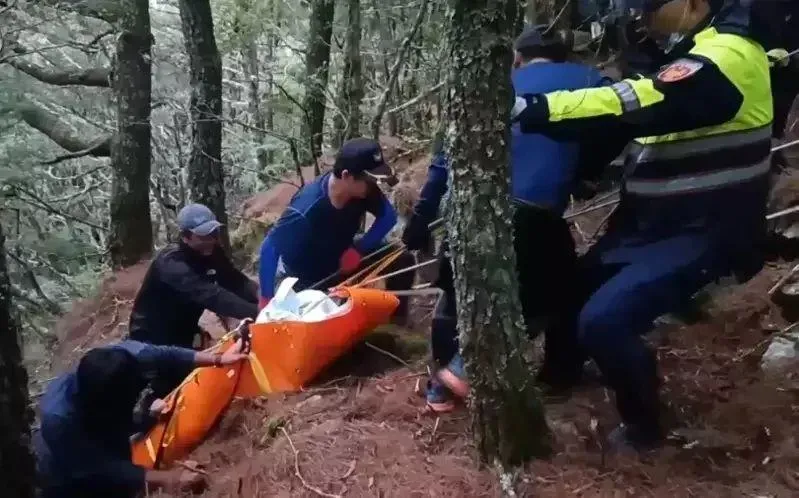 魂斷嘉明湖！阿北規劃2天1夜攻頂行程卻成不歸路　跌落1百公尺邊坡身亡