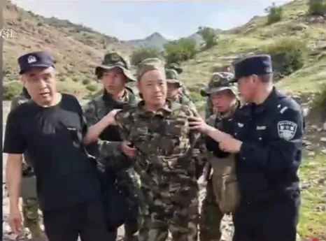 積怨釀殺機？內蒙古43歲男殺害「鄰居一家五口」　潛逃10天山林中落網