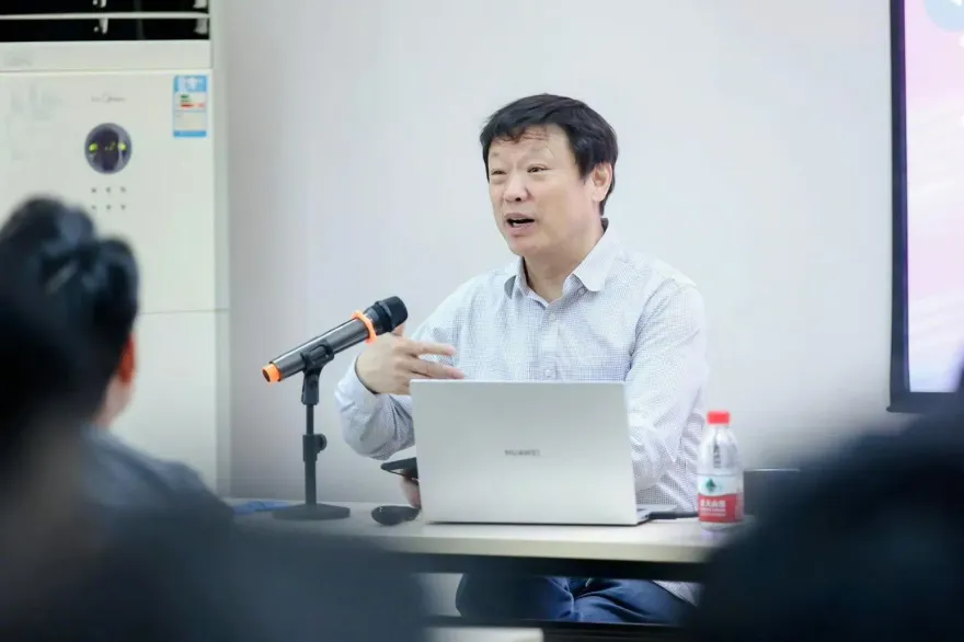 外國人接連在陸遇襲之際　胡錫進：要防止用「仇美仇日」做極端民族主義消費