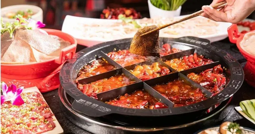 吃完麻辣鍋喉嚨劇痛！26歲OL隔日突「倒地不治」　醫生推測：她是活活悶死的