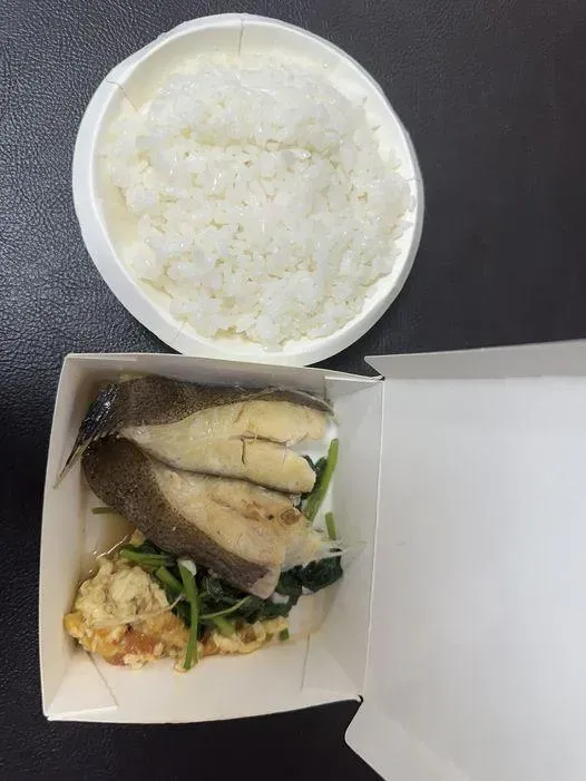 自助餐「3樣菜」竟要120元　網友：夾魚口袋要有實力