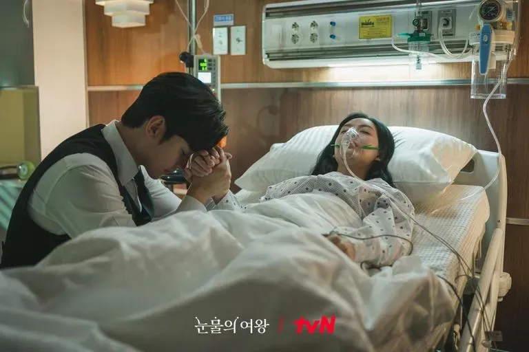 婦右手沒力 ！ 竟與《淚之女王》同病  機警急診醫這樣做救回一命！
