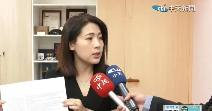 沈伯洋「Ａ片監控說」惹議　徐巧芯勸就醫很重要：他人格恐有這問題