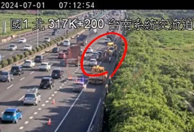 快訊/趕上班請注意！　國3北向龍井段、國1北向台南段追撞事故回堵中