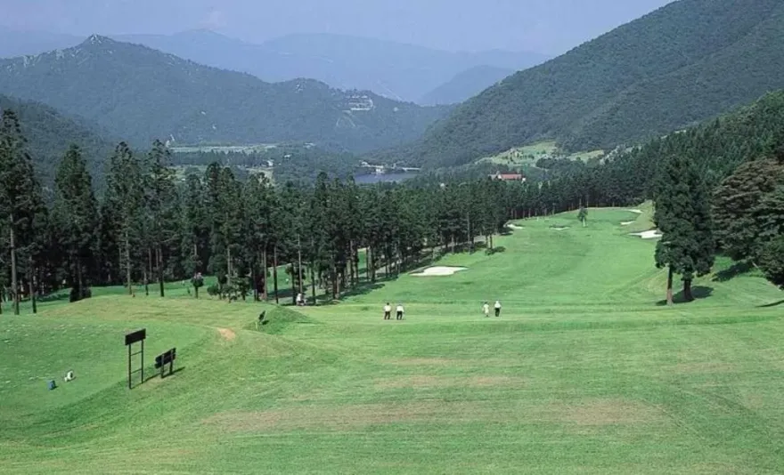 避暑衝一波！日本「越後湯澤」四季都好玩　走1分鐘就是滑雪場