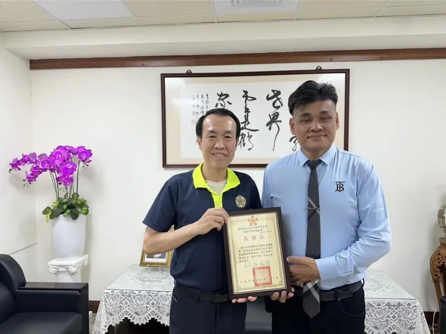 高雄101歲老榮民「女兒多次拒訪視」竟變白骨　善心殯葬達人助辦後事