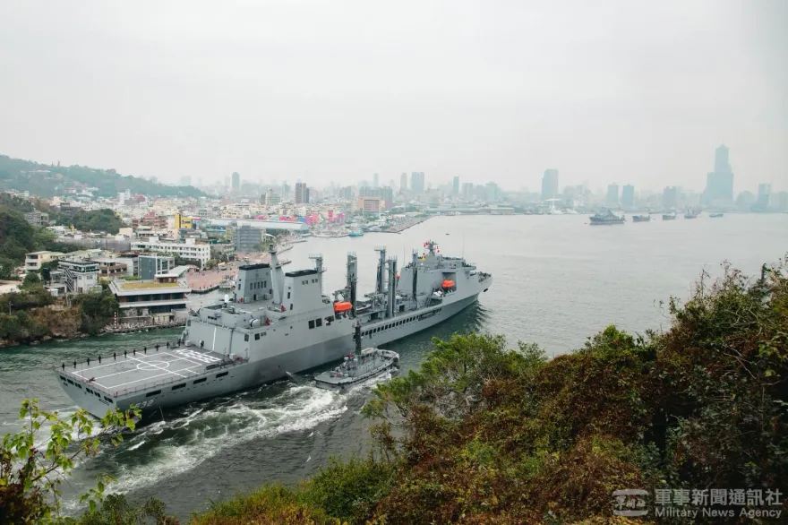 于北辰稱補給艦可載戰機　帥化民：他可能沒看過補給艦