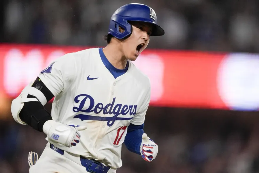 影/最萌嘉賓！大谷翔平愛犬「彈額頭」　現身開球萌翻全場