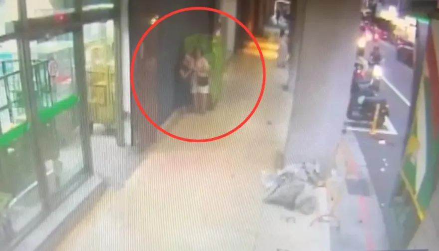 快訊/北市中山區砍人濺血畫面曝光　2名七旬婦口角1人遭砍傷