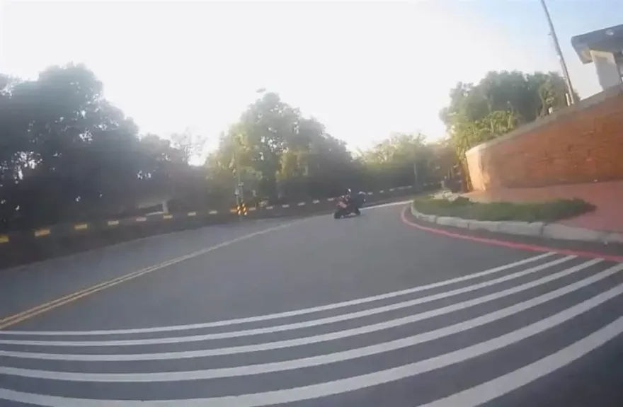 罕見判例！彰化男壓車過彎不服開罰　法官竟以難認危險駕駛撤銷原處分