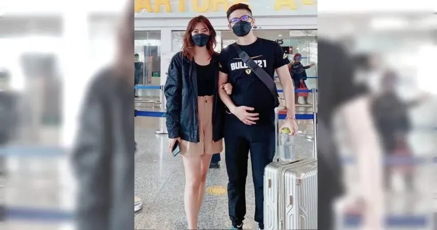 真愛無國界！網聊三個月飛印尼約見　台男「隔著」口罩吻她…恭喜結婚了