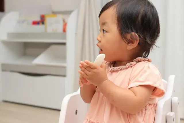 家長注意！6件嬰幼兒米食「鉛鎘超標」吃多影響智力　食藥署出手請地方查核
