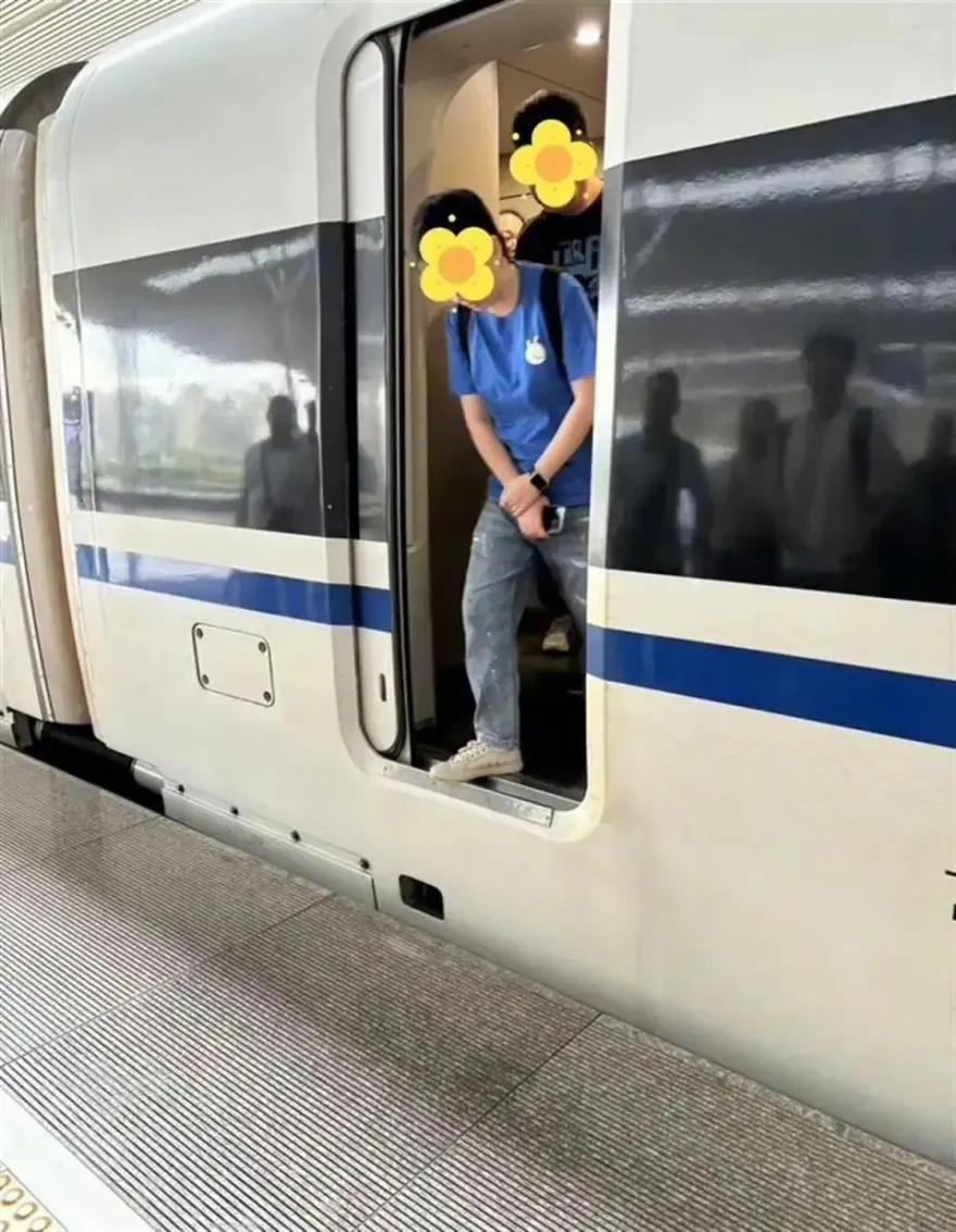 影/「落差半條腿」！前亞洲最大車站「月台沉降」　網曝：修修補補已多年