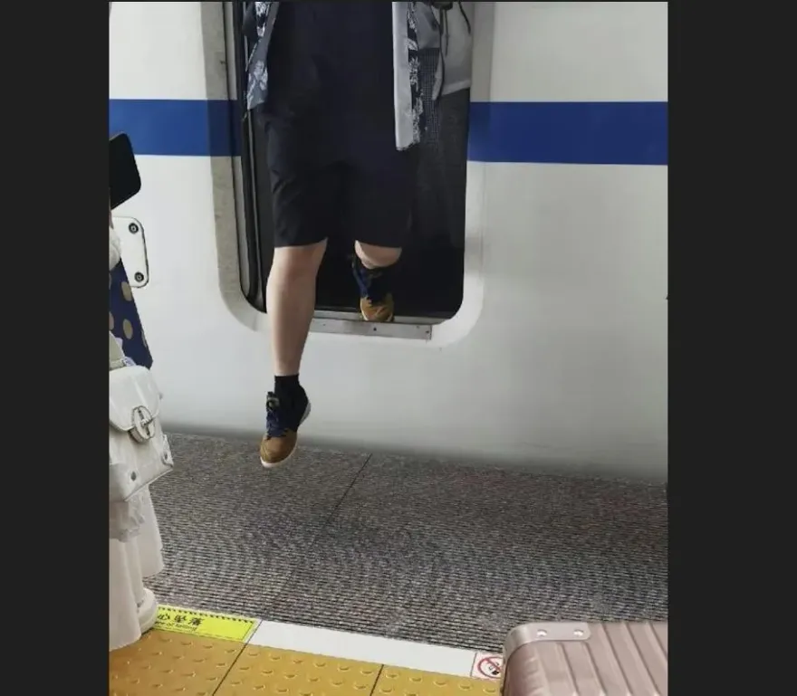 曾號稱亞洲最大！杭州東站驚傳月台沉降　下高鐵如搏命「跳水」