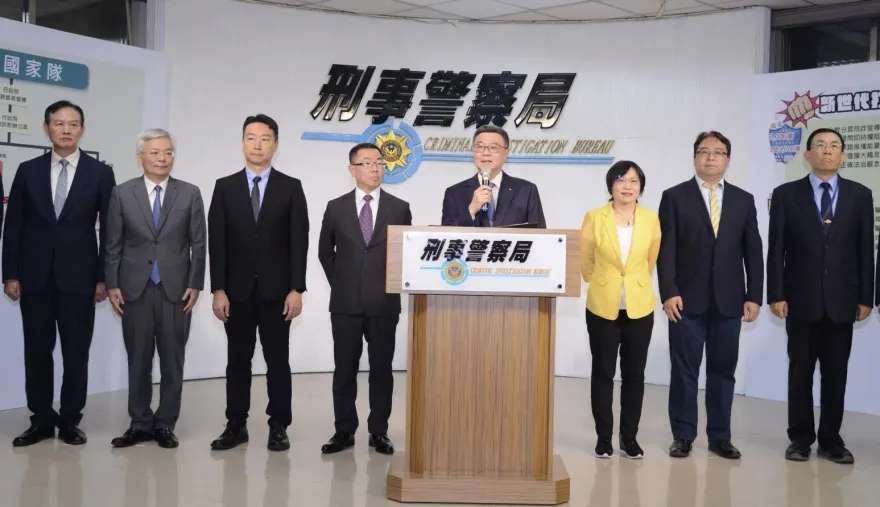 刑事局抓明仁會前後任會長、剿太陽會　行政院長卓榮泰視察破案成果