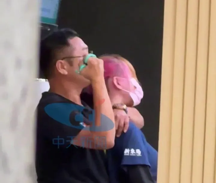 獨/直擊！西螺休息站男持利剪挾持店員　警民合作「勸降」壓制逮人