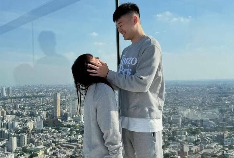 王齊麟、陳詩媛登記後首露面！十元自招：沒特別避孕