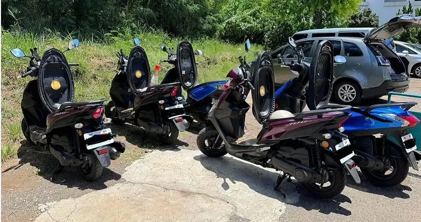 氣溫衝35度！澎湖一排機車「座墊全打開」網笑：才不會燙葫蘆