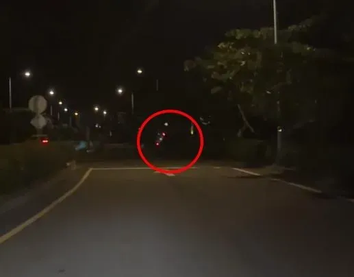 小貨車違規逆向！屏東83歲翁「拒檢逃逸」　自撞分隔島亡