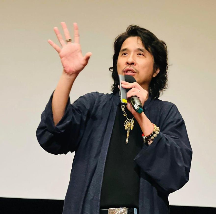 葉丙成請假接受調查　受害女學生嗆躲起來：你連當人都不配