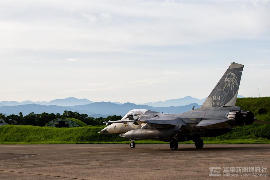 借用空軍IDF戰機清泉崗基地發生爆胎　漢翔公司最新回應