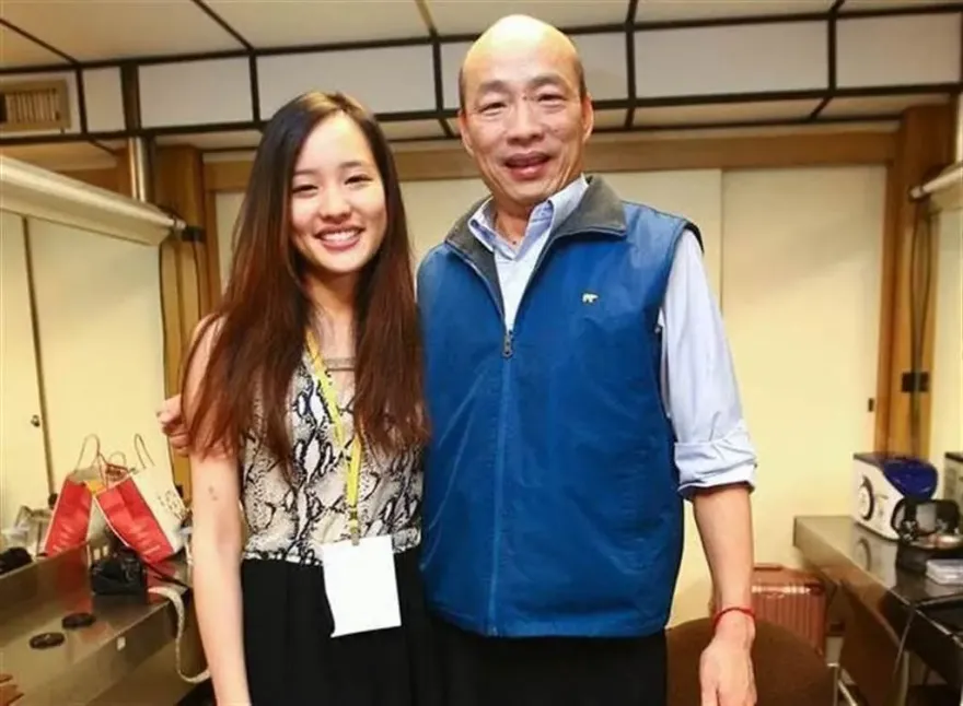 韓冰畢業了！韓國瑜飛倫敦參加愛女畢典　媒體人建議她下一步：要早做準備