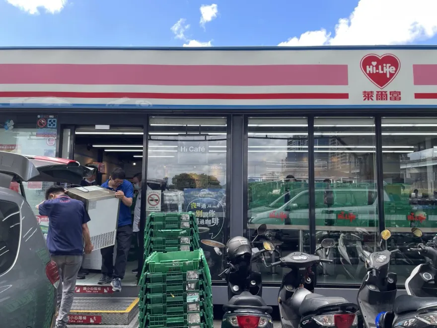 快訊/凱米颱風要來了！新北「這間萊爾富」卻忙著閃　10點緊急撤離