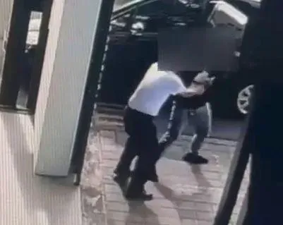 被斧頭砍膝蓋！礁溪「破億香油錢」協天廟主委鬧雙胞案　1人遇襲