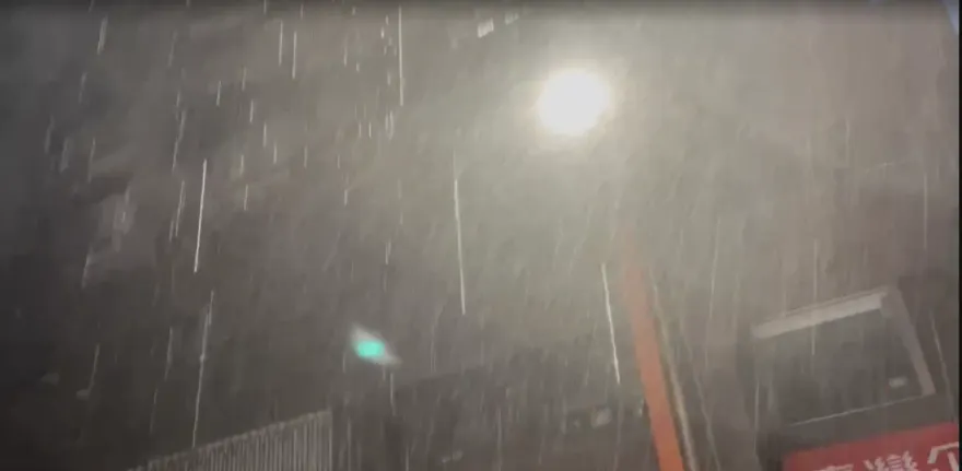 凱米才剛走　氣象署對高屏發大雷雨警報！豪雨狂炸苗栗以南