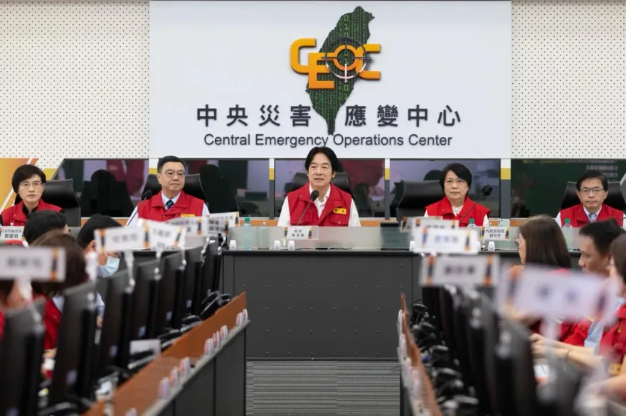 快訊/賴清德說話了！8年首見強颱登陸…凱米致南部淹大水　總統發文「284字」