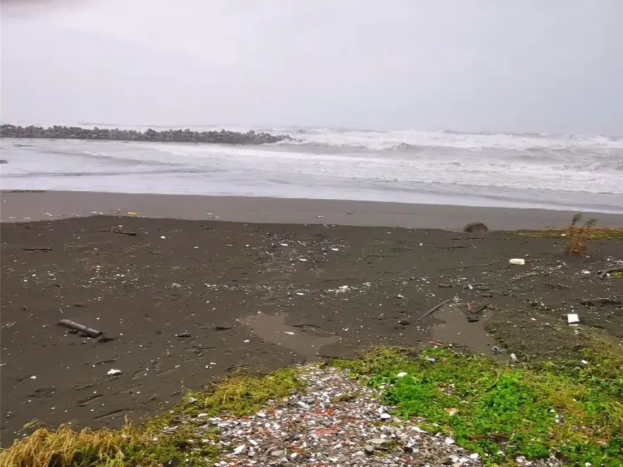 快訊/「福順輪」高雄外海沉沒！林園沙灘發現「1具屍體」　證實為失蹤船員