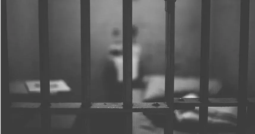 引以為戒！女大生傻當車手被逮　幫取款45次遭判刑41年4月