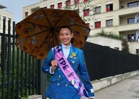 奧運掌旗初體驗！戴資穎穿上中華隊進場團服　與孫振合照嗨喊：今天的搭檔