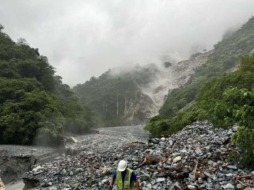 土石流、路基掏空！全台13路段柔腸寸斷　搶通時間一次看