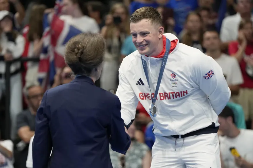 超猛！帶著新冠病毒游出奧運銀牌　「英蛙王」無緣100m蛙泳三連霸痛哭