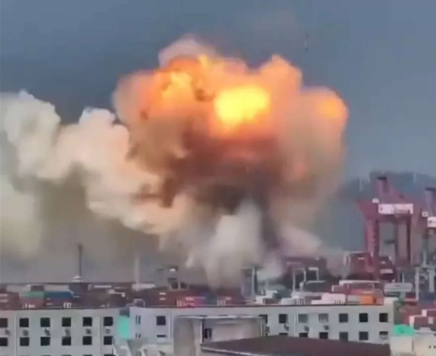 影/恐怖瞬間曝！浙江寧波碼頭發生劇烈爆炸　現場升起蕈狀雲