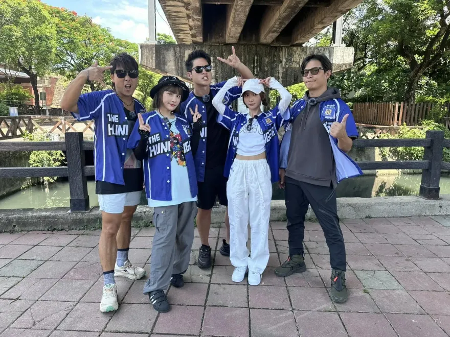 許孟哲錄影突惹惱峮峮！　因1事「當眾土下座道歉」全被拍