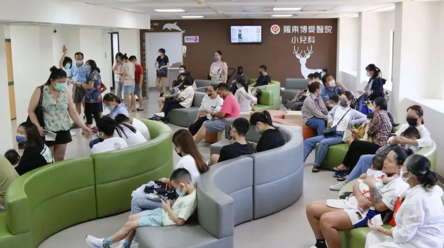 兒童肺炎病例急增！學齡前孩童最易中招　醫示警：不少肺已呈一片白