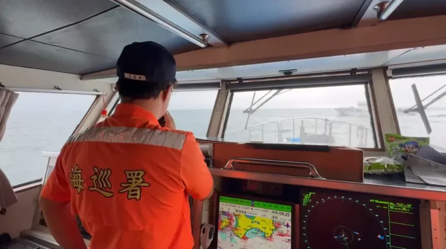 影/4陸海警開船侵擾金門水域！海巡全程對應驅離　緊張畫面曝