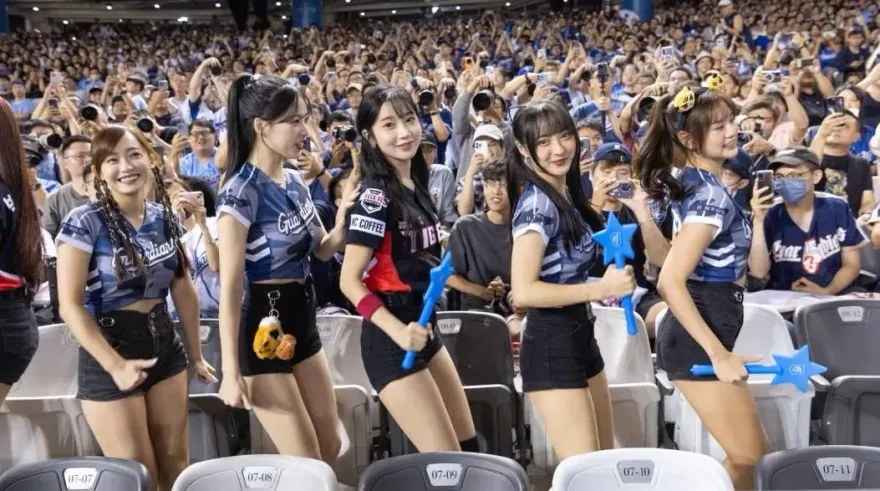 冷豔啦啦隊女神李珠珢明年來台？　前體育主播爆料：應該和球隊談好了