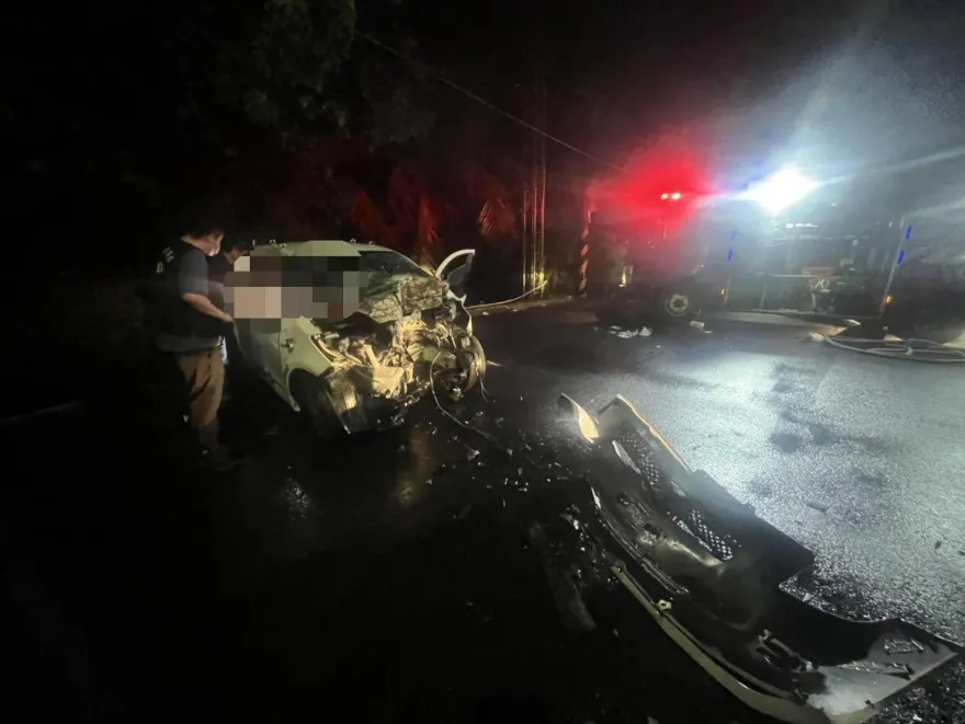 快訊/台南玉井嚴重車禍！轎車暗夜疑自撞　幾近全毀40歲男駕駛命危