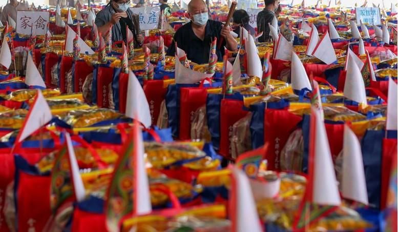 中元普渡拜「帶葉水果」助開運　楊登嵙：9禁忌千萬別碰