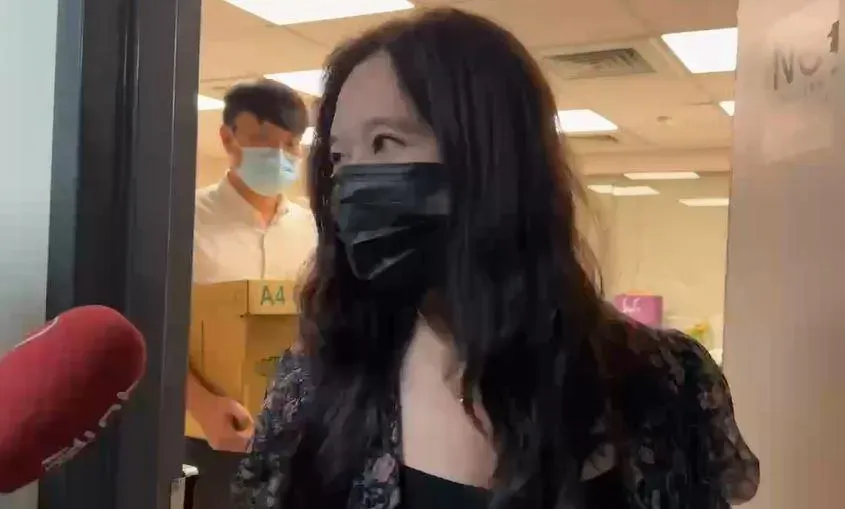 應曉薇帶台胞證現身機場！否認逃亡　辯赴香港幫媽媽買藥