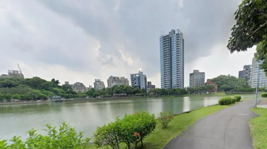 快訊/北市碧湖公園1男子落水　警消救起命危送醫不治
