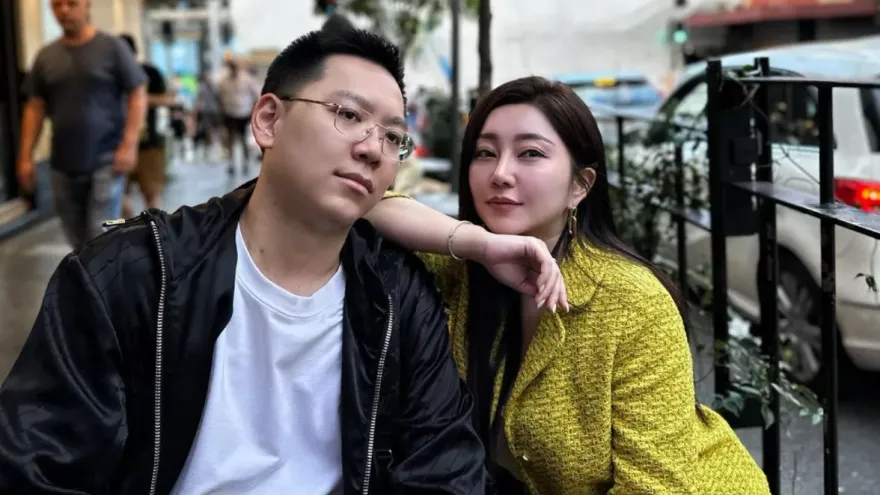 尪被爆包養18歲嫩妹「無套、逼墮胎」！　天后闆妹曬牽手照吐6字