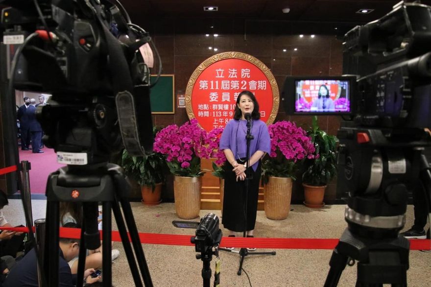 柯文哲涉京華城案　吳思瑤斷言立院新會期：藍白合密不通風