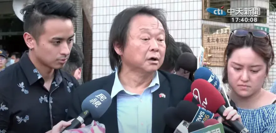 成了選罷法「綠營破口」遭蔡易餘砲轟？王世堅還原現場說分明！