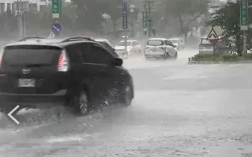 快訊/雨彈再轟！11縣市豪雨開炸　6縣市山區恐有落石坍方