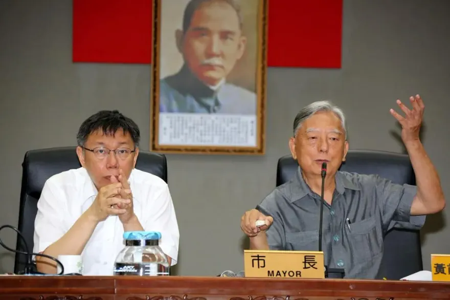 被指沈慶京論功行賞收200萬　黃大洲妻：「我們不拿亂七八糟的錢」