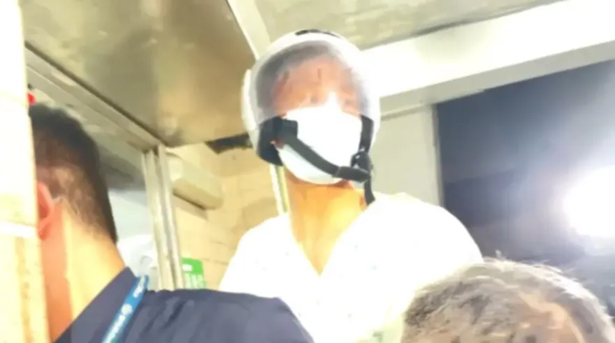 快訊/陸男駕橡皮艇衝林口移送地檢聲押　大喊「有言論自由、望遣送第三國」